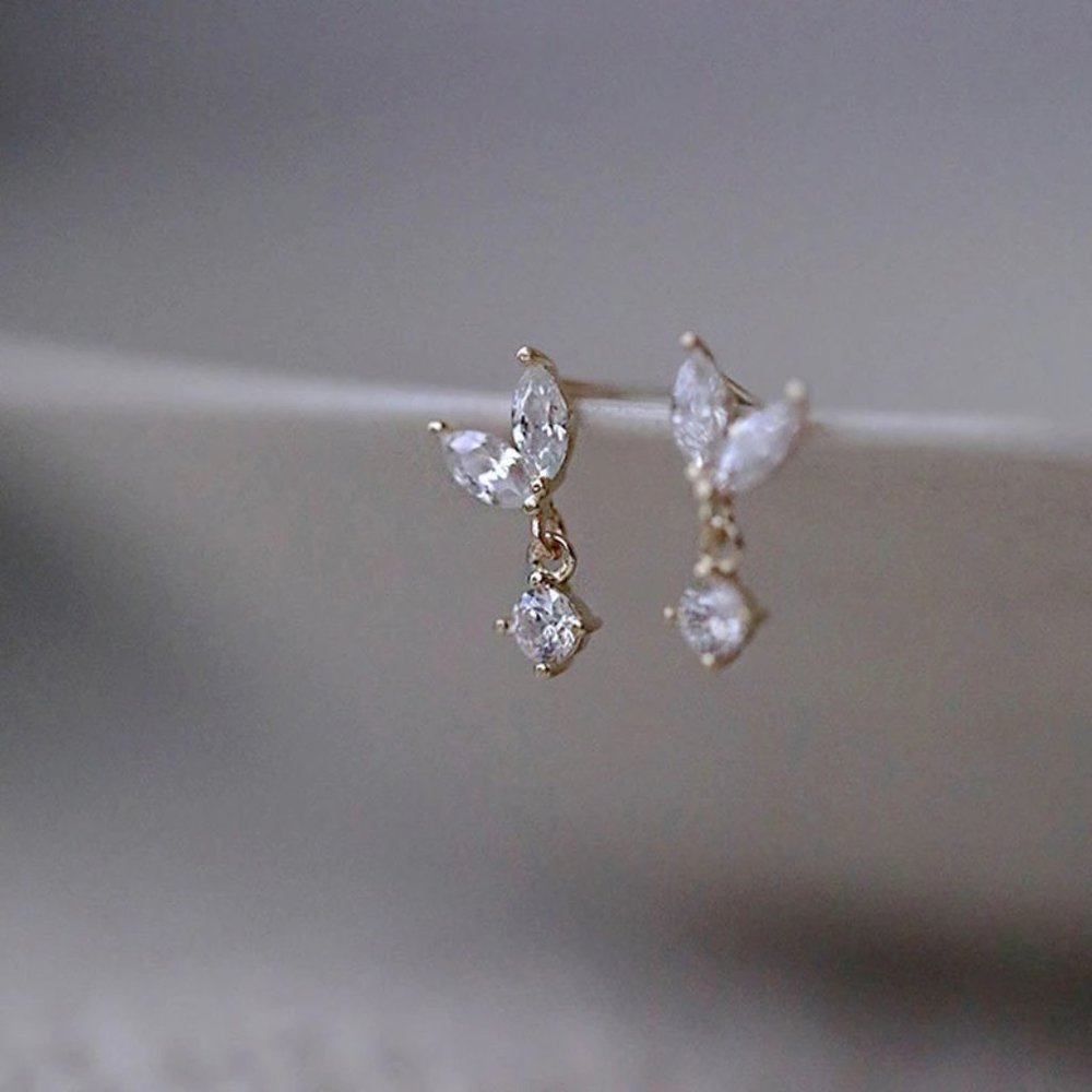 NEW S925 Sterling Silver Simple Crystal Bud Earrings (Gold or Silver)